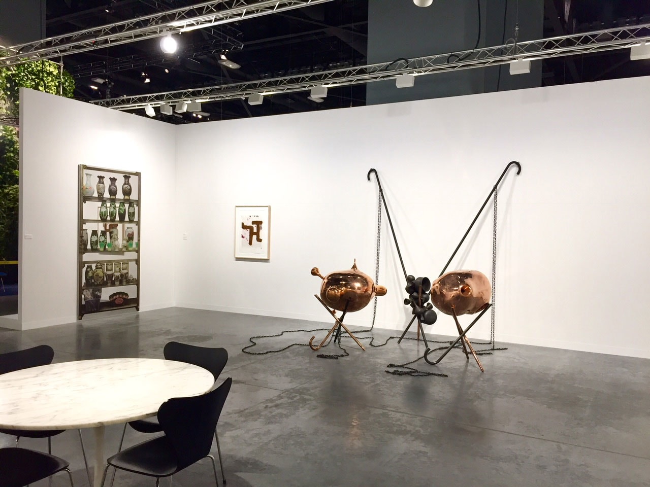 Luhring Augustine

Art Basel Miami Beach, Booth E11

Installation view

2018