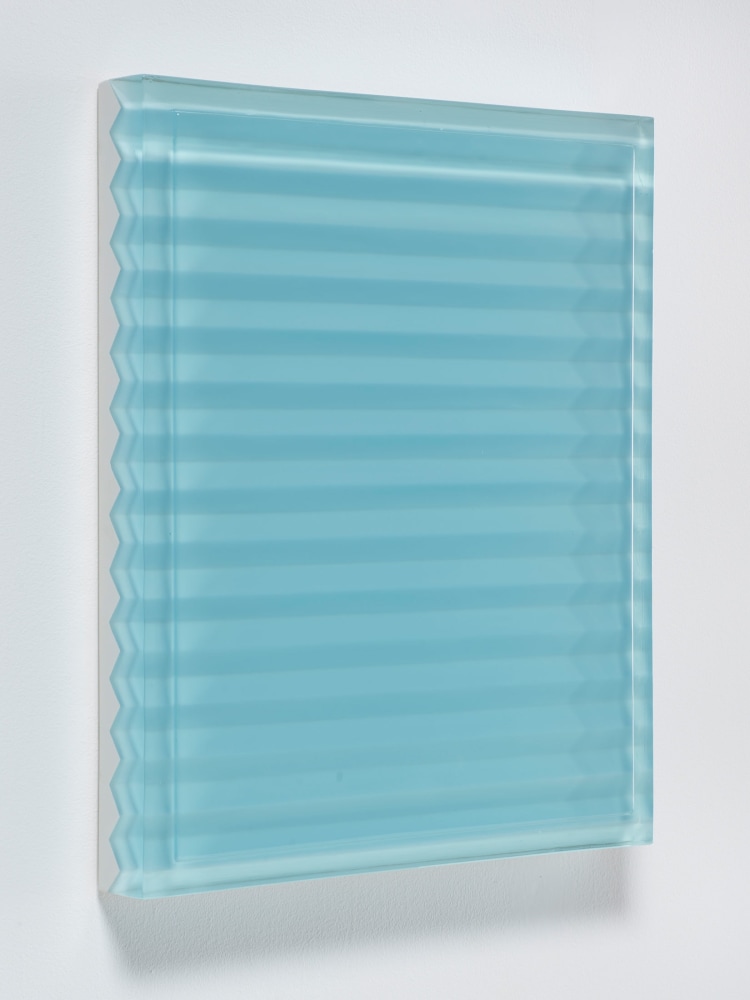 Rachel Whiteread
Untitled, 2020
Resin
23 5/8 x 19 3/4 x 3 inches
(60 x 50.2 x 7.5 cm)